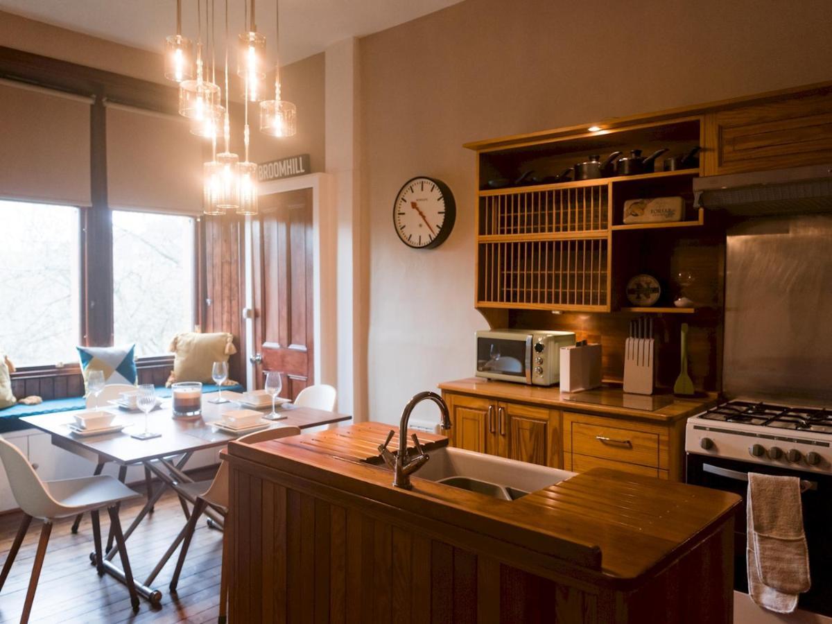 Pass The Keys Beautiful, Traditional 2 Bed Flat W Free Parking Glasgow Eksteriør bilde