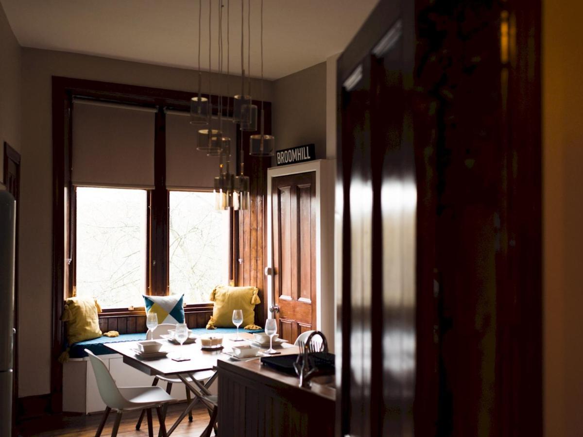 Pass The Keys Beautiful, Traditional 2 Bed Flat W Free Parking Glasgow Eksteriør bilde