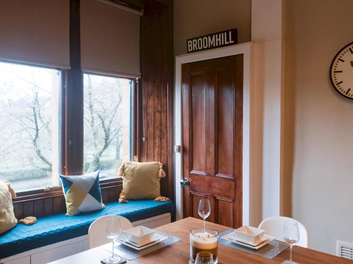 Pass The Keys Beautiful, Traditional 2 Bed Flat W Free Parking Glasgow Eksteriør bilde