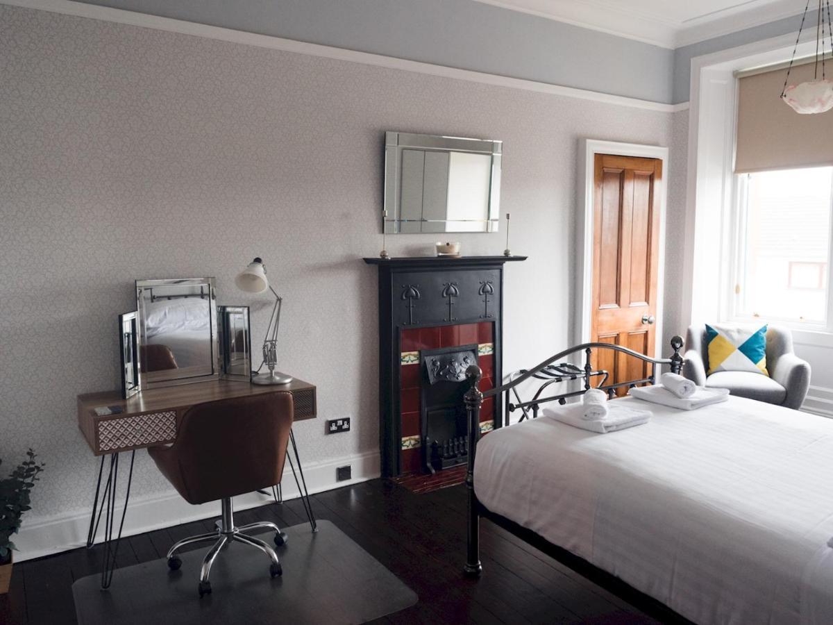 Pass The Keys Beautiful, Traditional 2 Bed Flat W Free Parking Glasgow Eksteriør bilde