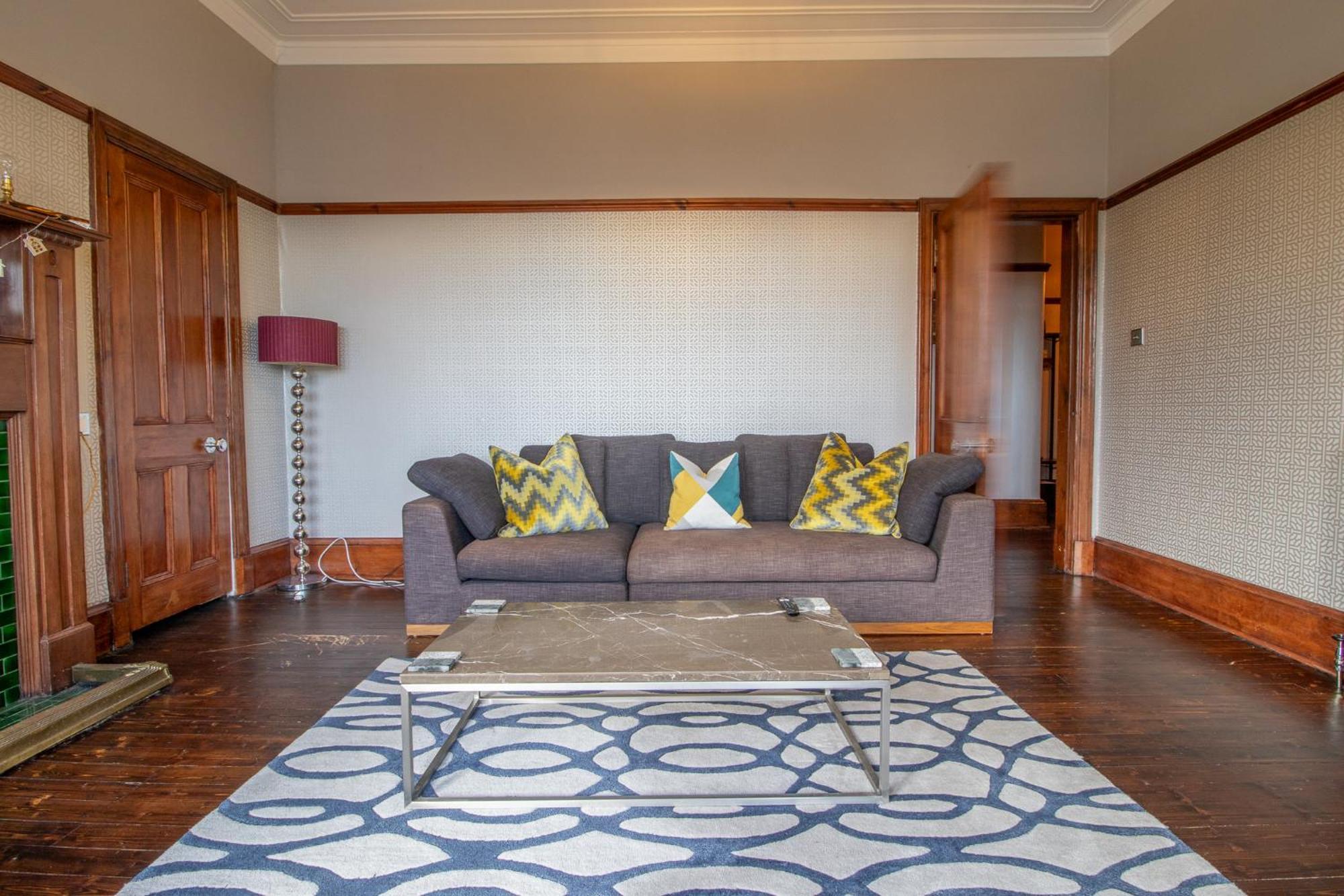 Pass The Keys Beautiful, Traditional 2 Bed Flat W Free Parking Glasgow Eksteriør bilde