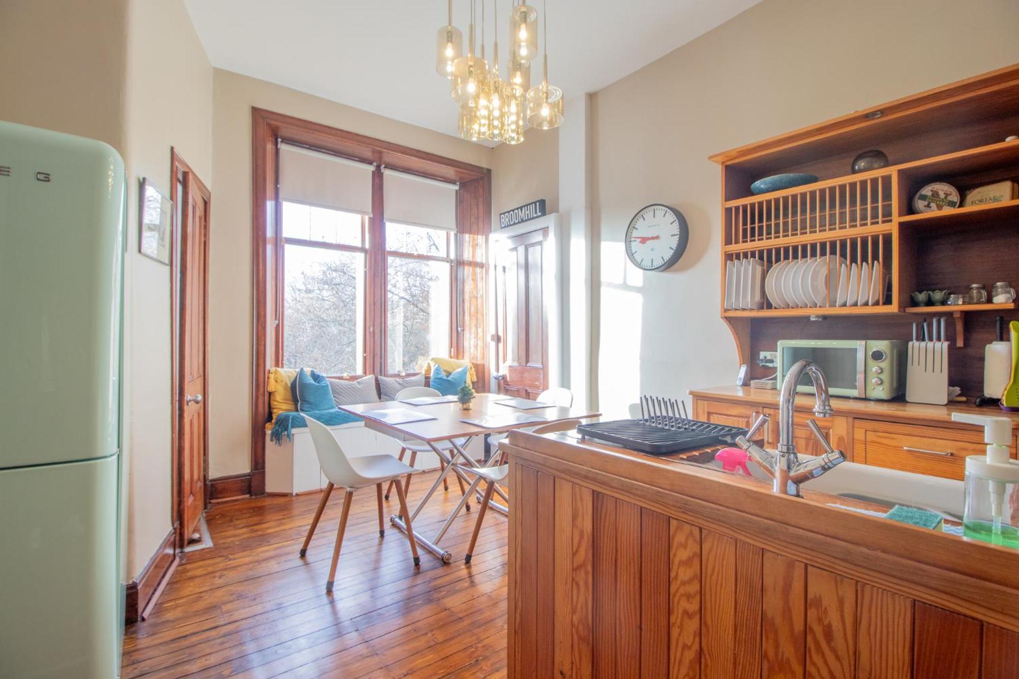 Pass The Keys Beautiful, Traditional 2 Bed Flat W Free Parking Glasgow Eksteriør bilde