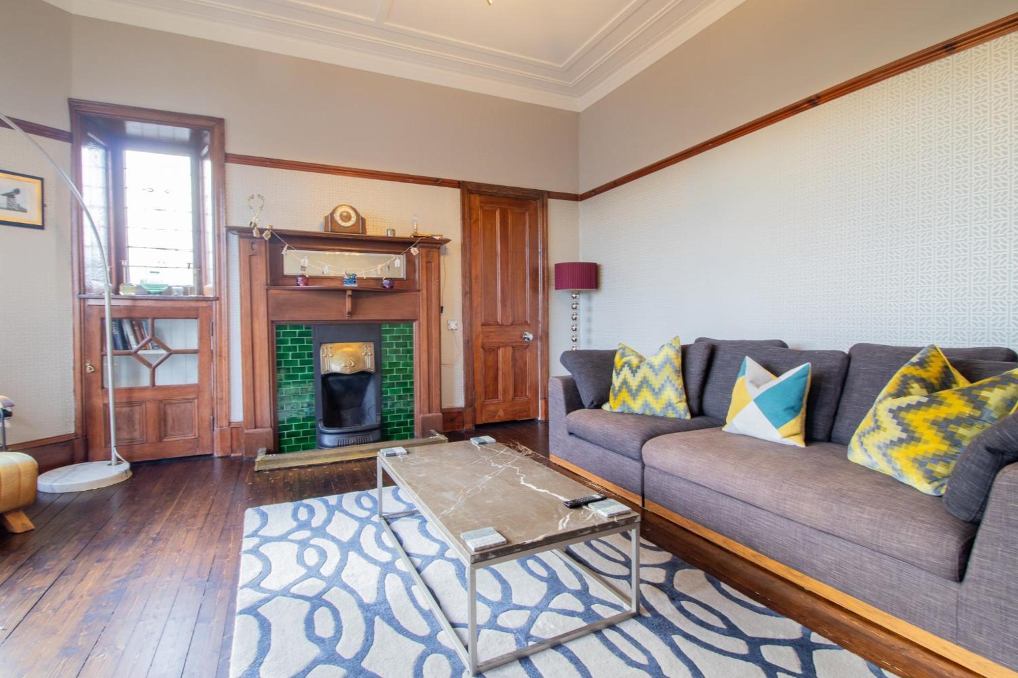 Pass The Keys Beautiful, Traditional 2 Bed Flat W Free Parking Glasgow Eksteriør bilde